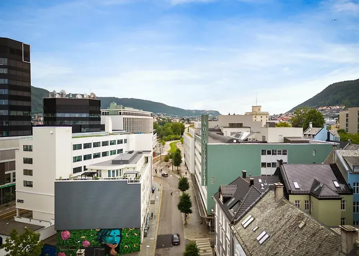 Stay L Urban - Spacious Apartment With Private Terrace